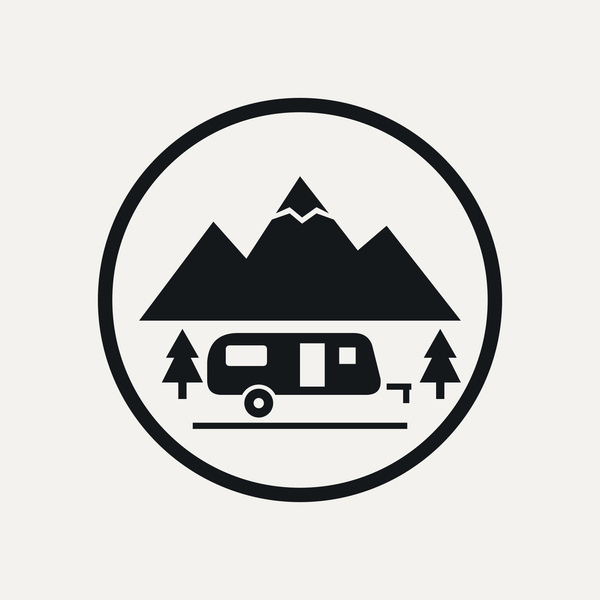 Sticker Wohnwagen-Emblem mit Bergen und Tannen
